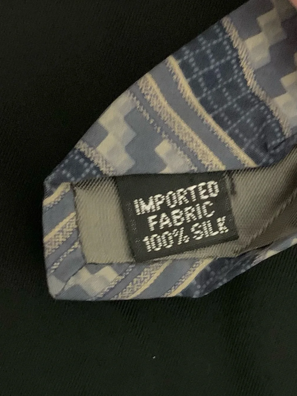 OSCAR de la RENTA 100% Silk Tie